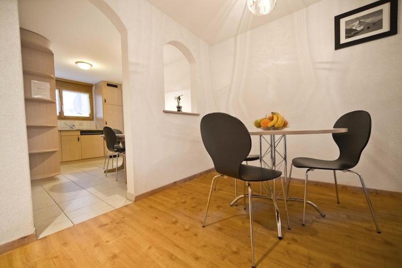 Apartamento Haus Perelia C Zermatt Habitación foto